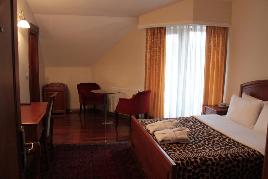 Florya Konagi Hotel Istanbul Exterior photo